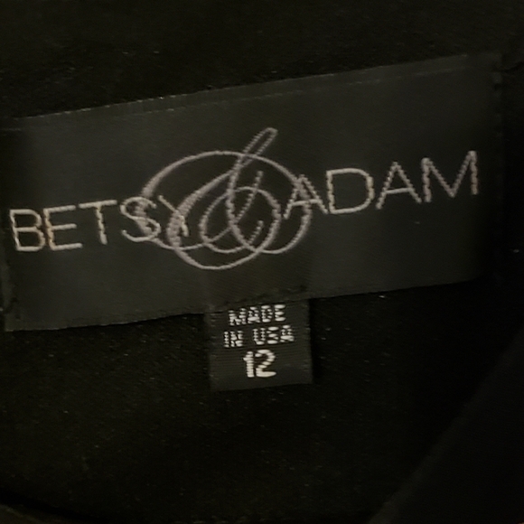 BETSY & ADAM RED GRADIENT PROM DRESS - Picture 3 of 4